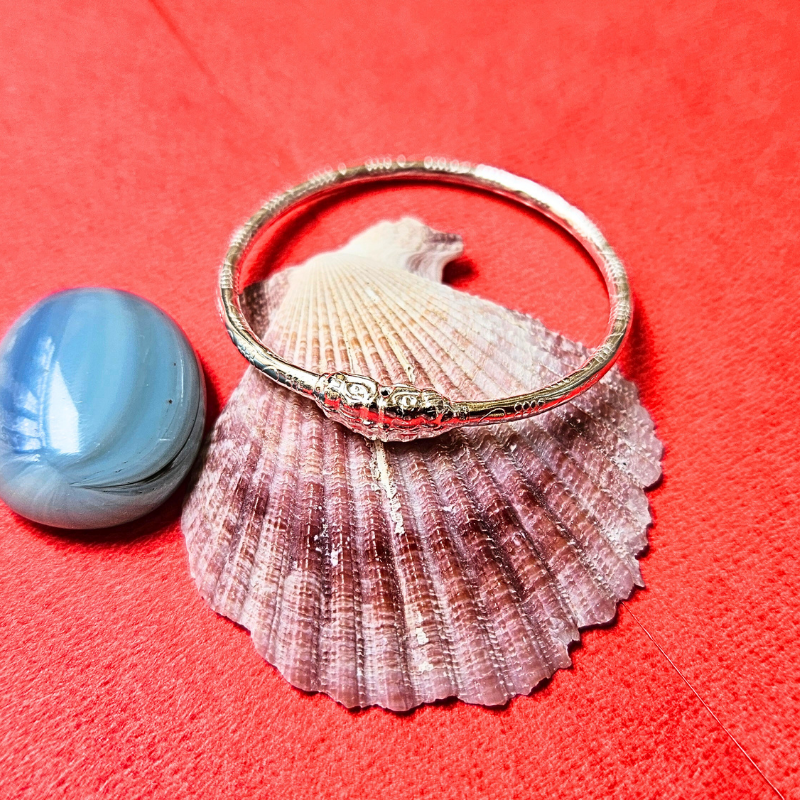 Silver Baccha Kada with Unique Texture Print