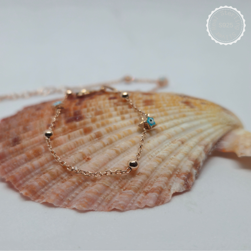 Evil eye inside a Star bracelet – alternate view