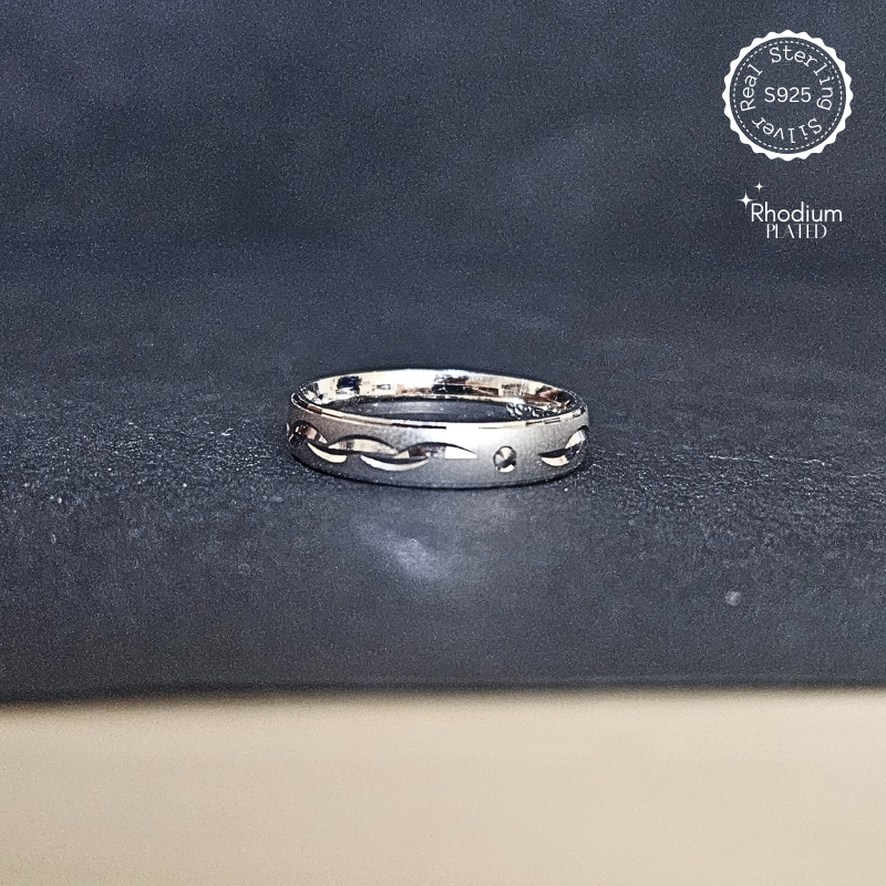 Silver Diamond Cut Ring Band