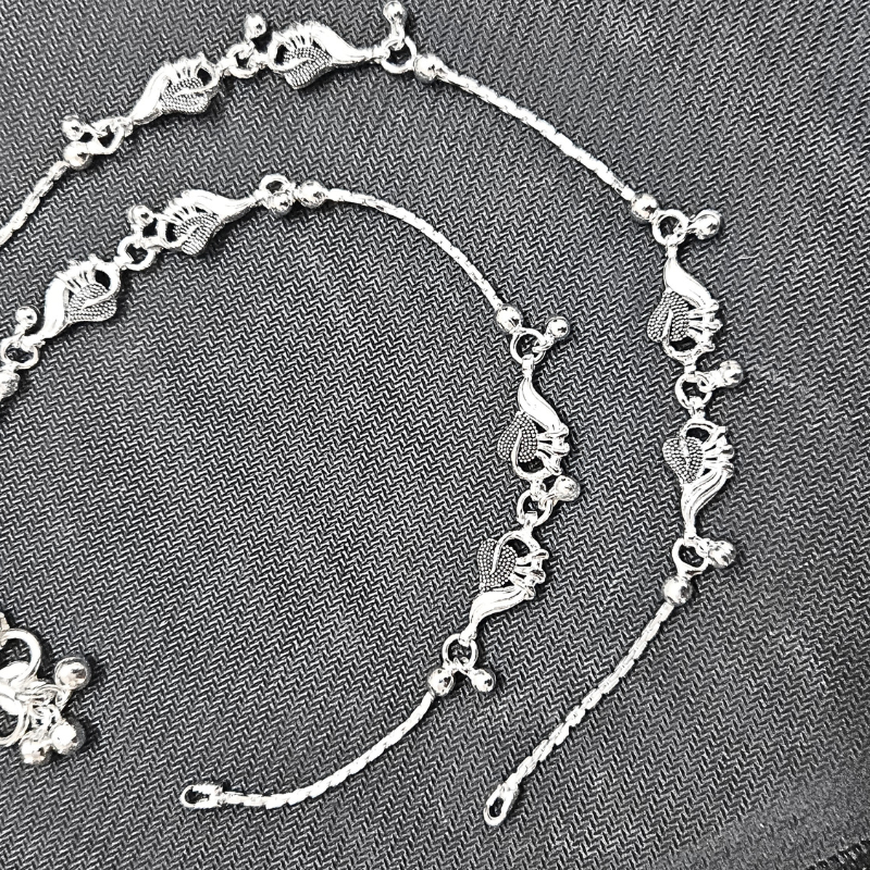 Elegance Traditional Leaf Payal – Pure Silver with Oxidised Finish
