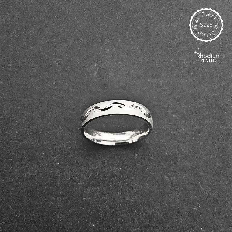 Silver Diamond Wave Cut Ring Band – alternate view